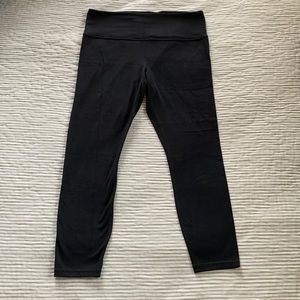 Athleta 7/8 length black leggings, EUC